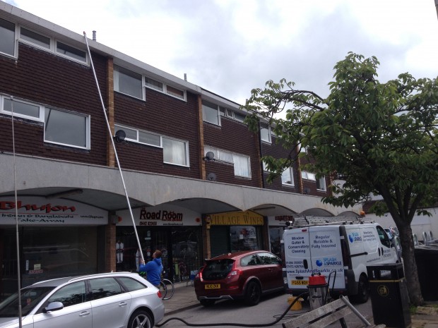 Gutter-Clearing-Tring